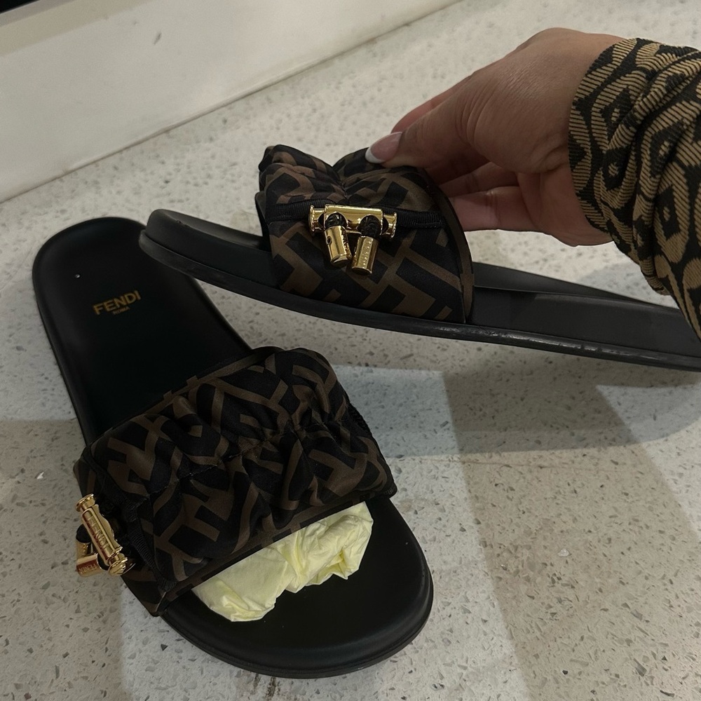 Fendi Black and Brown Patterned Slide Sandals - Picture 7 of 10